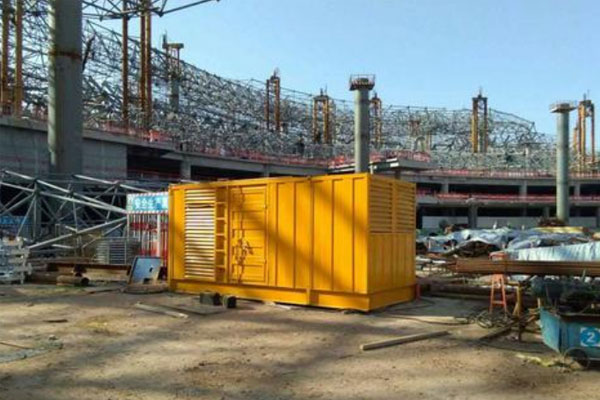 平果发电机出租如何判断空气滤清器是否需要更换？